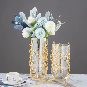 Vase en verre clair, design cylindrique élégant