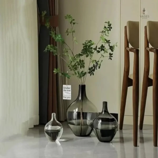 Vase en verre noir style dame jeanne