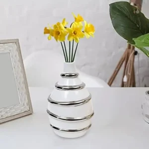 Vase design minimaliste pour fleurs fraîches