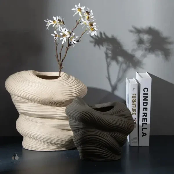 Vase design minimaliste avec forme élégante