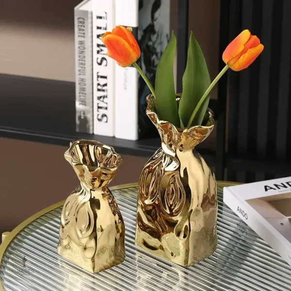 Vase décoratif minimaliste pour un intérieur chic