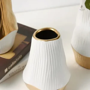 Vase contemporain en céramique pour fleurs
