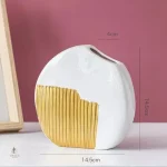 Vase moderne en céramique colorée