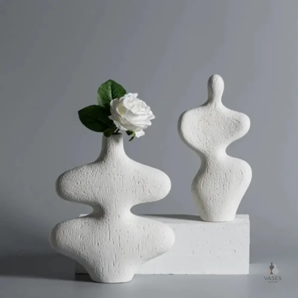 Vase scandinave épuré, parfait pour toute décoration intérieure