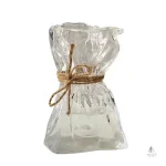 Vase décoratif en verre aux lignes épurées
