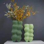 Vase décoratif vert pour fleurs