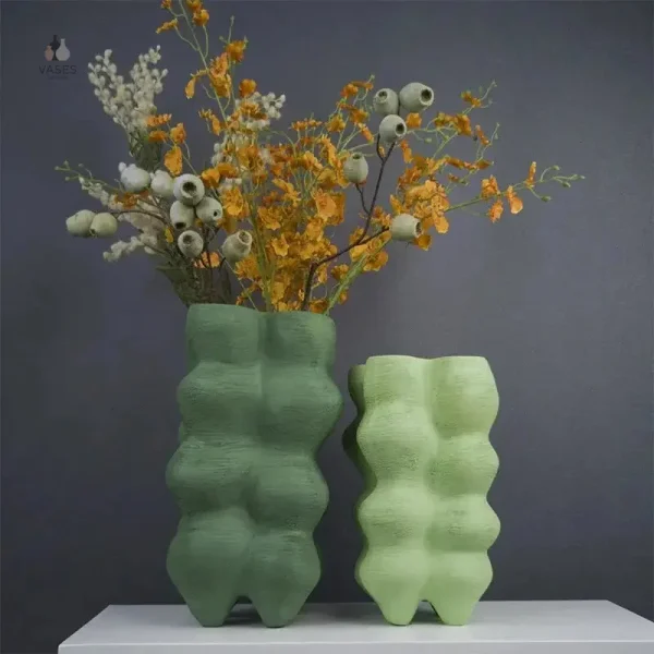 Vase décoratif vert pour fleurs