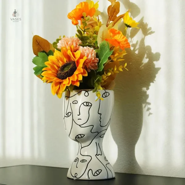 Vase original inspiré des formes humaines