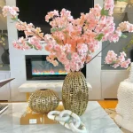 Vase doré design élégant pour décoration intérieure