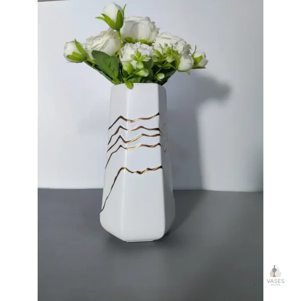 Vase décoratif blanc et doré pour table