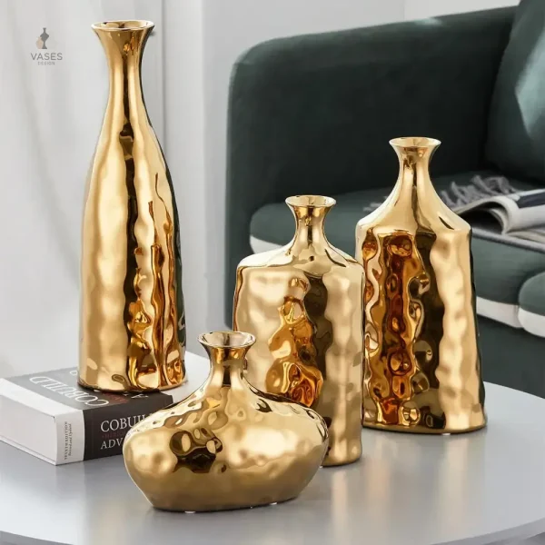 Vase doré martelé élégant pour décoration intérieure