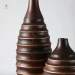 Vase décoratif en bois