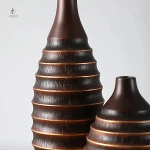 Vase décoratif en bois