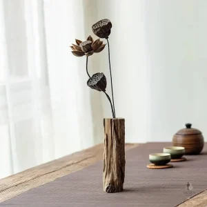 Vase sculpté en bois pour une décoration unique