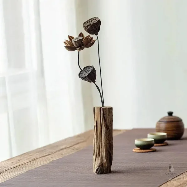 Vase sculpté en bois pour une décoration unique