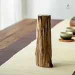 Vase artisanal en bois, parfait pour fleurs séchées