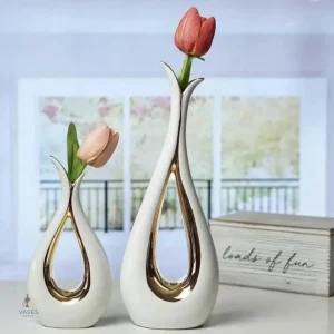 Vase blanc en céramique pour décoration intérieure
