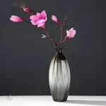 Vase céramique contemporain aux lignes épurées