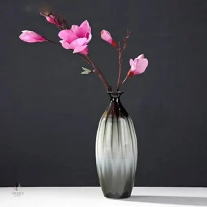 Vase céramique contemporain aux lignes épurées