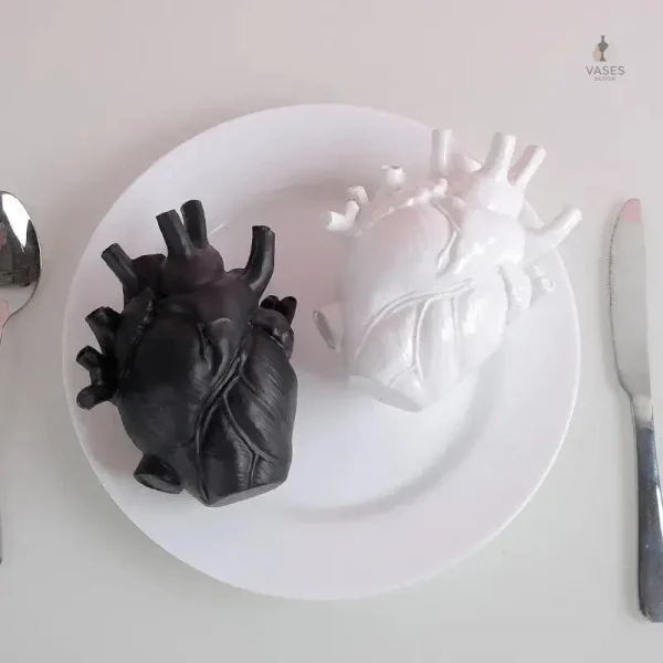 Vase décoratif cœur, ajout original à votre intérieur