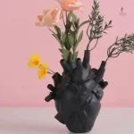 Accessoire décoratif cœur humain, style contemporain