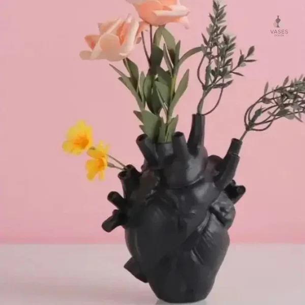 Accessoire décoratif cœur humain, style contemporain