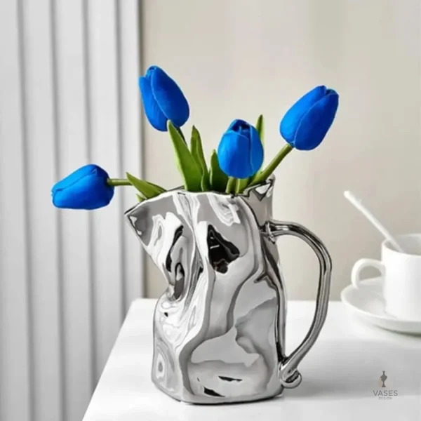 Vase cruche décoratif en matériau durable