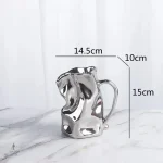 Vase en cruche stylisé pour une touche vintage