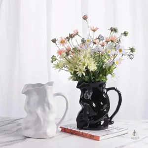 Cruche décorative en vase avec design unique