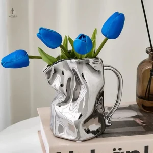 Vase en cruche artisanale au style contemporain