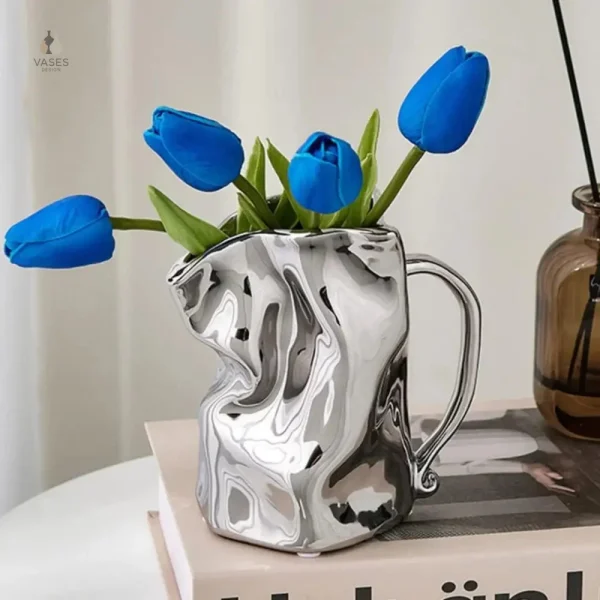 Vase en cruche artisanale au style contemporain