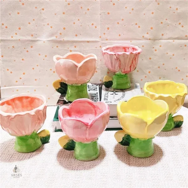 Vase en forme de fleur élégant et décoratif