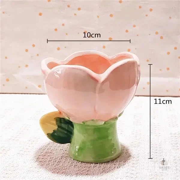 Vase original au style floral contemporain