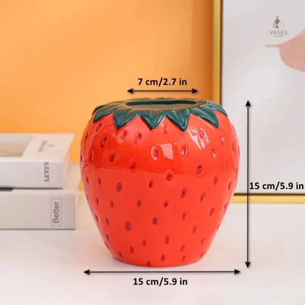 Vase en céramique fraise pour un style ludique