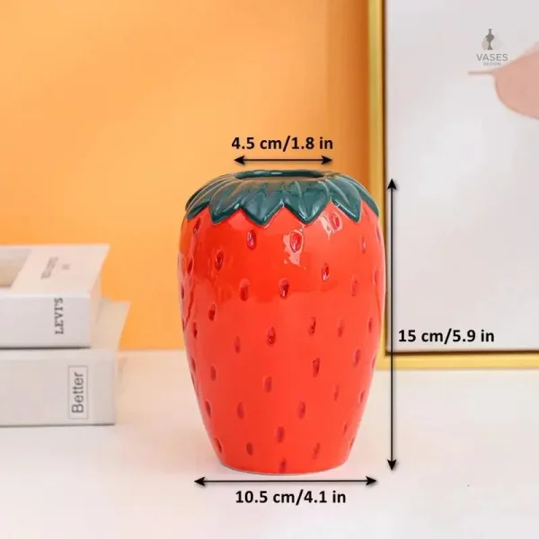 Vase fraise, pièce maîtresse pour une table décorative