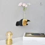 Vase créatif en forme de main décorative