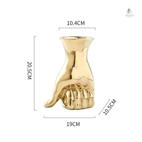 Élégant vase main pour intérieur contemporain