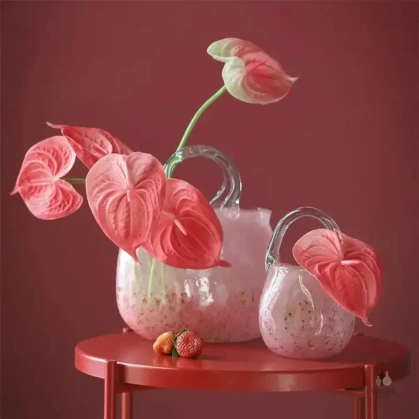Vase contemporain aux contours de sac