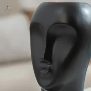 Vase en forme de visage, design moderne et original