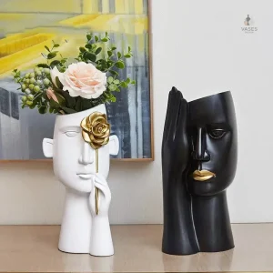 Vase visage contemporain en céramique élégante