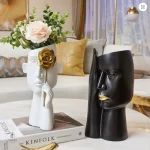 Vase visage sculptural, ajout décoratif pour tables et étagères