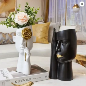 Vase visage sculptural, ajout décoratif pour tables et étagères