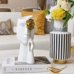 Vase visage original, pièce maîtresse pour tout espace