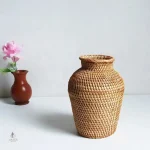Vase rotin décoratif, parfait pour des fleurs