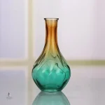 Vase en verre, pièce unique et colorée