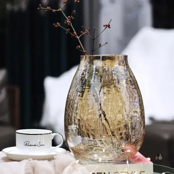 Vase en verre décoratif élégant