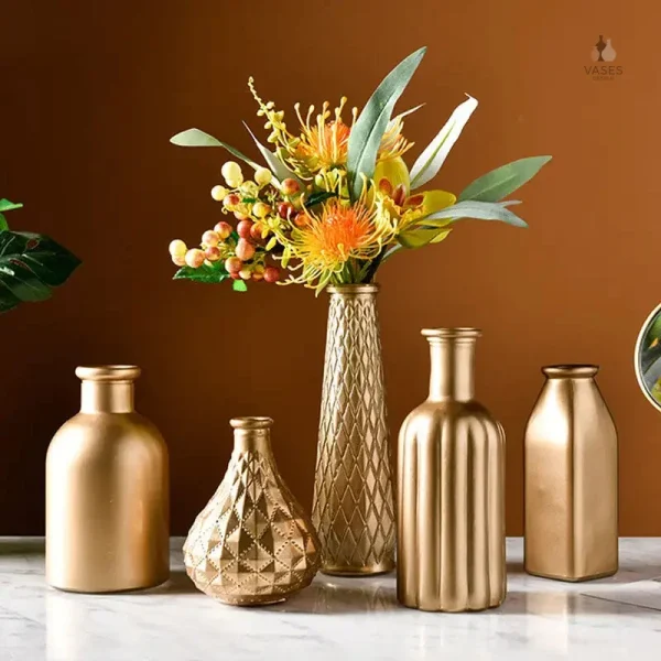Vase en verre doré élégant pour décoration intérieure
