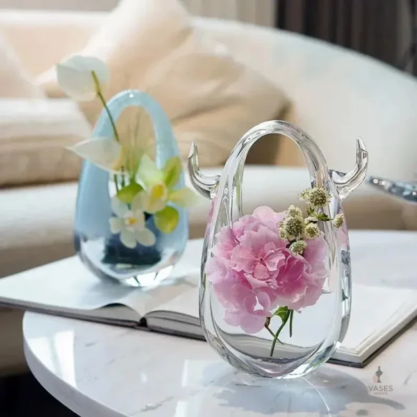 Vase en verre original design élégant
