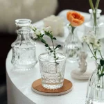 Vase en verre transparent simple