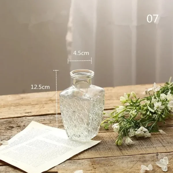 Vase décoratif en verre clair
